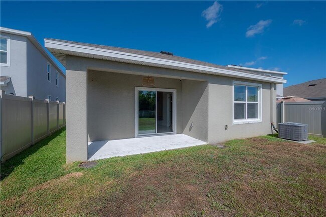 Building Photo - 17042 Oval Rum Dr