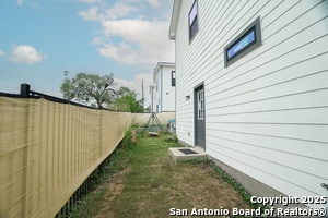 Building Photo - 422 K St