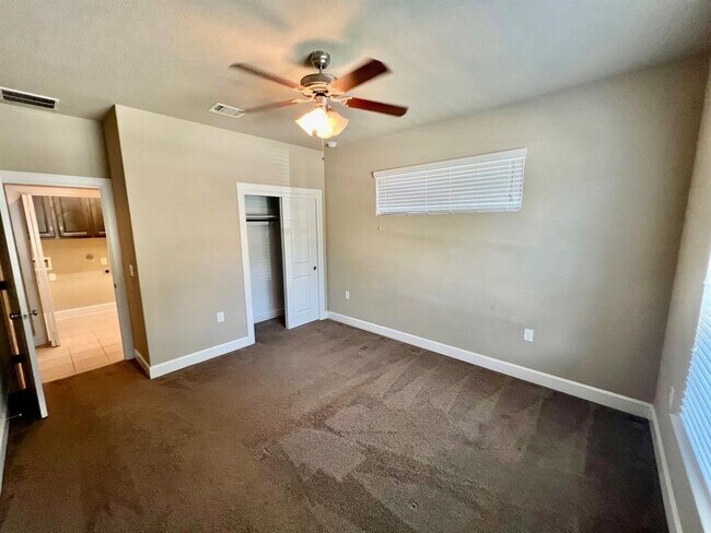 Building Photo - 4705 Rosedale Ave