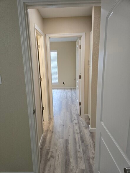 Building Photo - 123 N Glenwood Dr