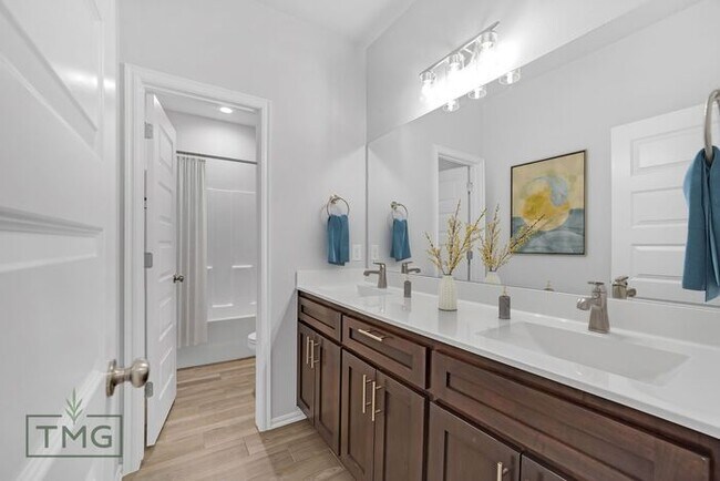 Building Photo - Move In Specials! Lincoln: Your New Home in Owasso with Modern Elegance