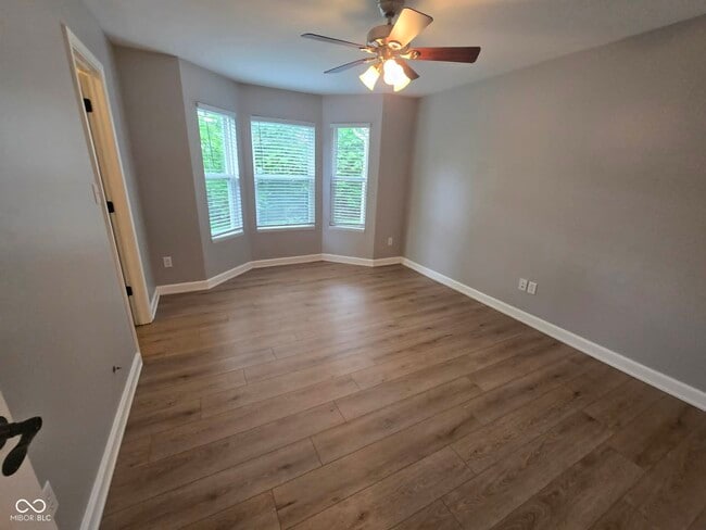 Building Photo - 481 Villa Meadow Dr