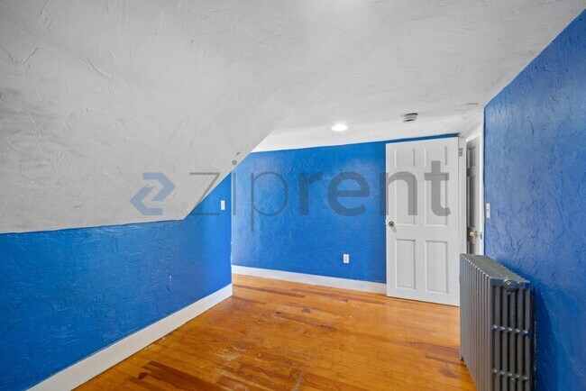 Building Photo - Unit 3F