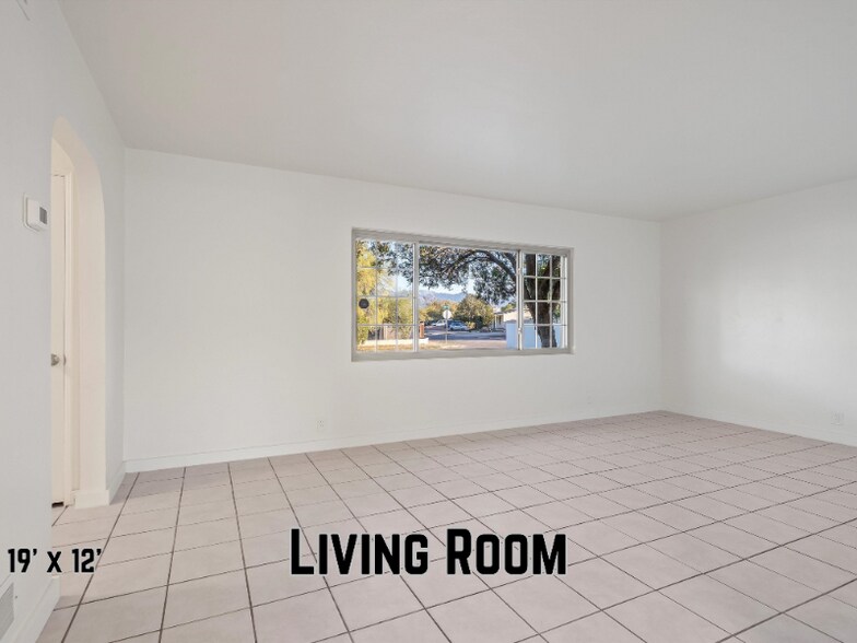 Building Photo - 4120 E 4th St