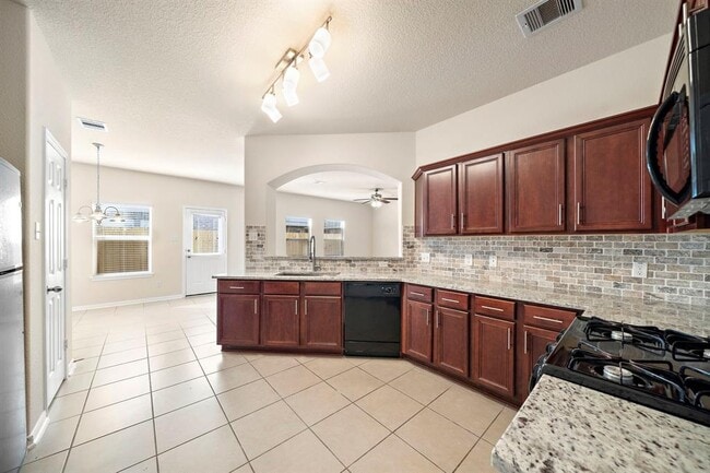 Building Photo - 2407 Lacyberry St