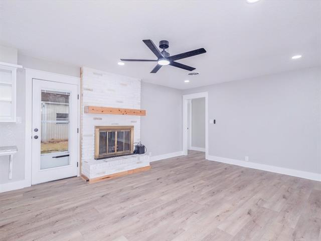 Building Photo - 2008 10th St