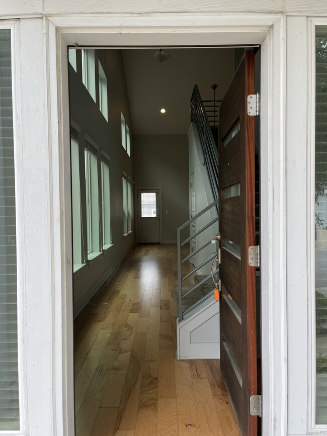 Building Photo - 2301 Capulet St