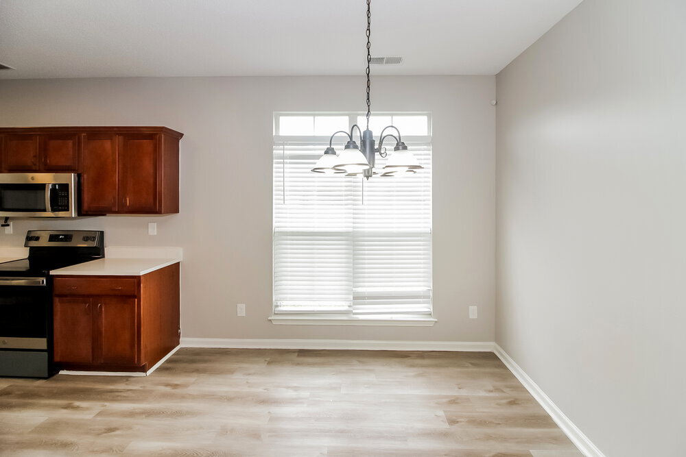 Building Photo - 4860 Stirrup Dr