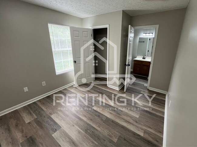 Building Photo - Newly Renovated 3-Bed, 2.5-Bath Townhome with Garage!