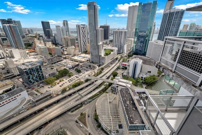 Building Photo - 350 S Miami Ave