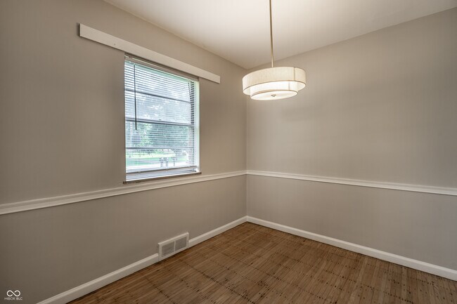 Building Photo - 1651 W 57th St