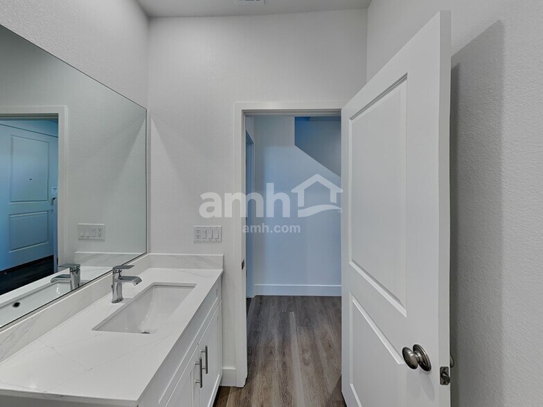 Building Photo - 5838 Casterly Rock St