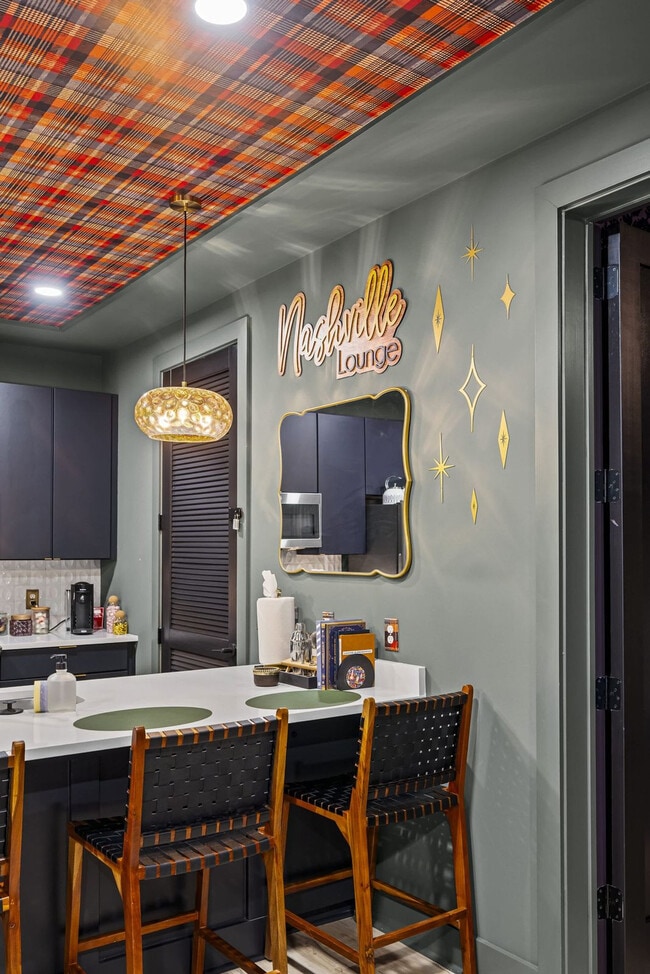 Building Photo - 245 Hermitage Ave