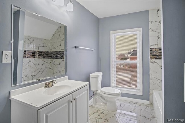 Building Photo - 671 Clairmount Ave