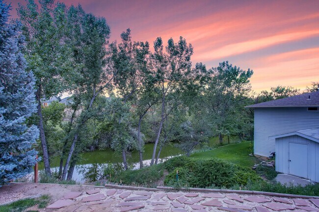 Building Photo - 3 bed, 2 bath Multi-Level Home on Cul-De-Sac