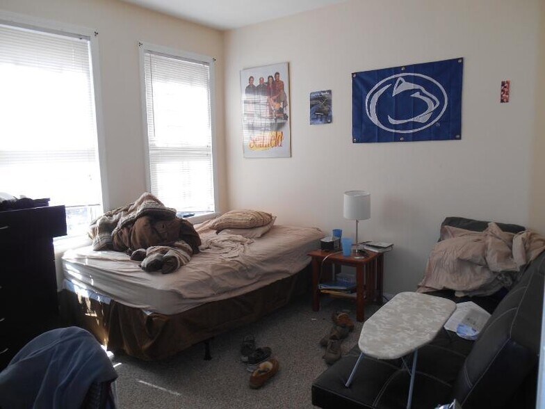 Building Photo - 14 Lorraine Ter