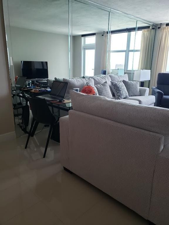 Building Photo - 4250 Galt Ocean Dr