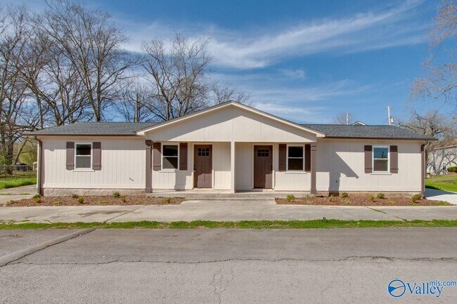 Primary Photo - 4104 Mc Vay St SW
