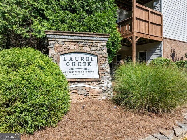 Building Photo - 4228 Laurel Creek Ct SE