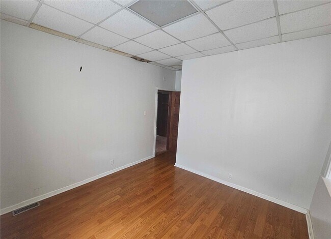 Building Photo - 736 Dover Pl