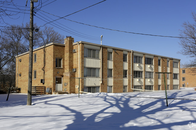 Primary Photo - Fremont Court Apartments
