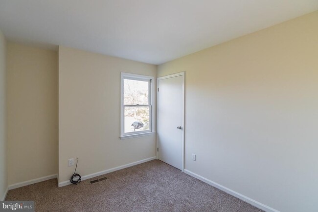 Building Photo - 414 Windsor Cir