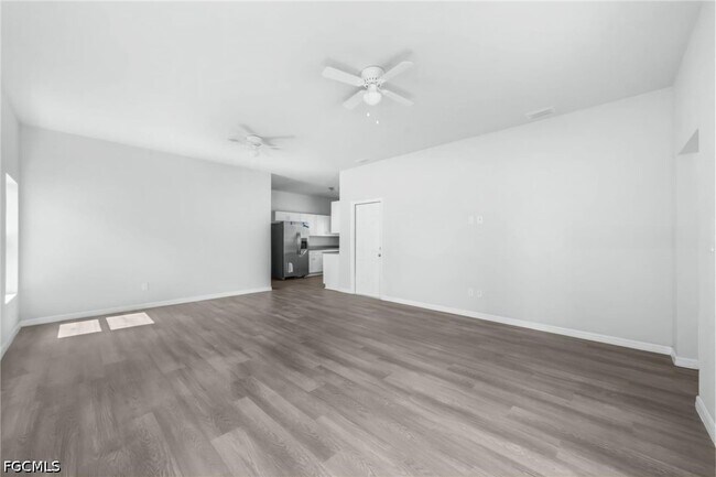 Building Photo - 1483 Las Villas Blvd