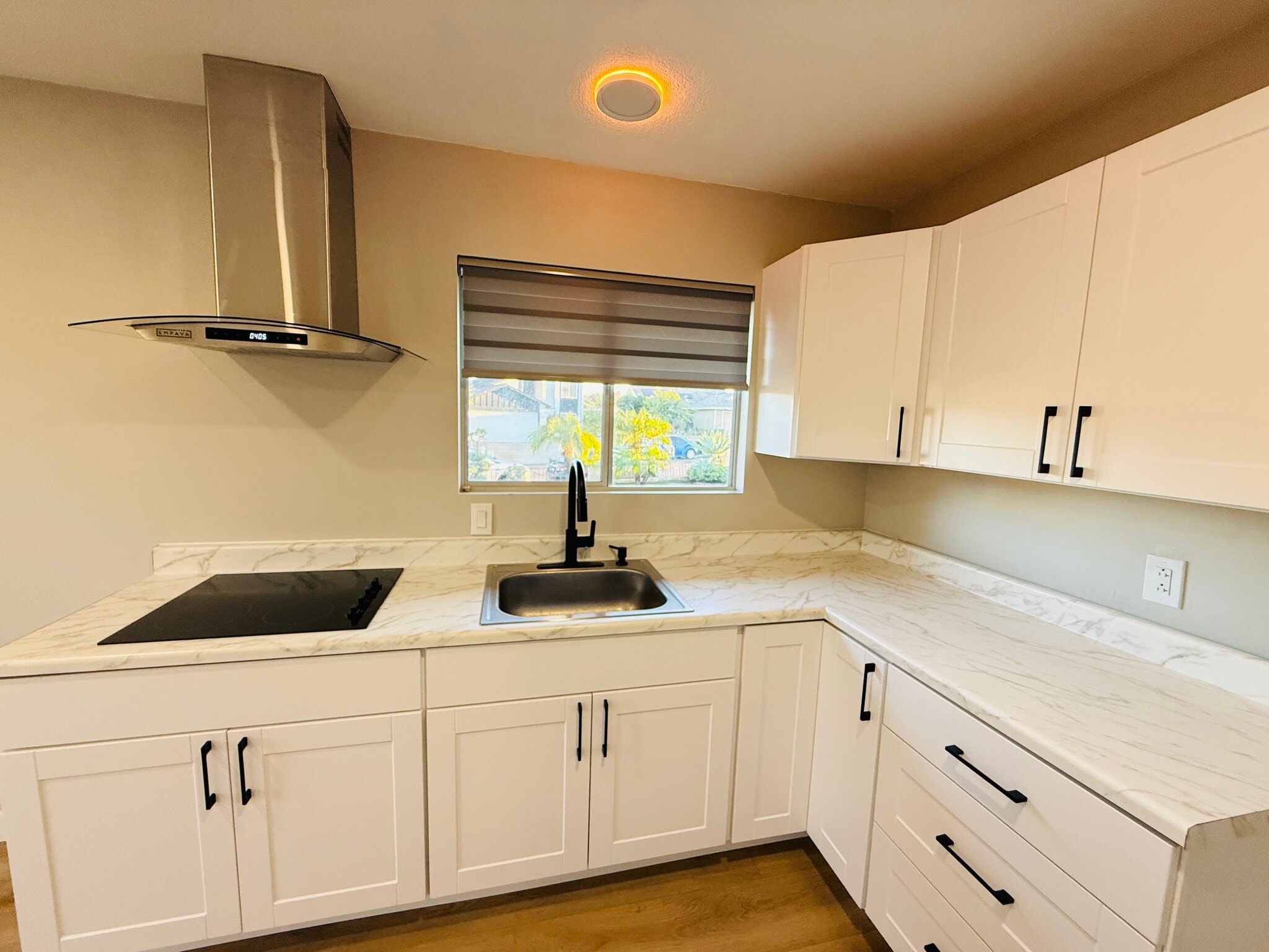 Building Photo - 6186 Daisy Pl