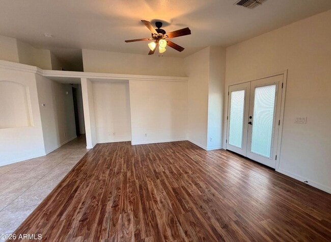 Building Photo - Charming 3 bed + bonus room, 2 bath home in the Ghost Ranch Communtity