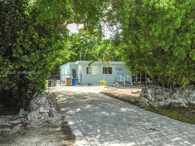 Building Photo - 349 Mahogany Dr