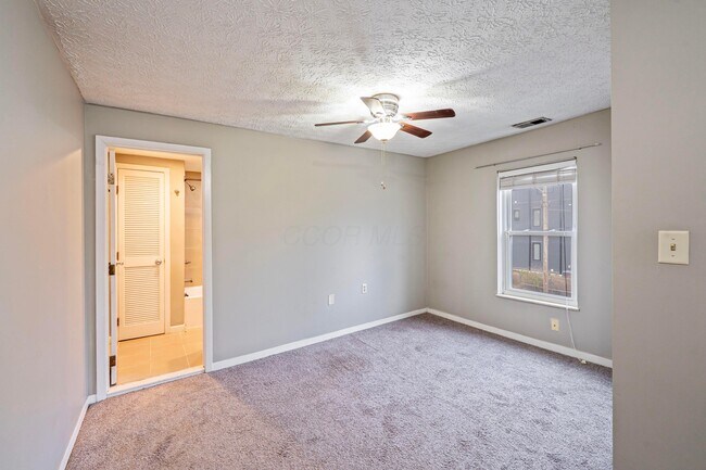 Building Photo - 514 W 1st Ave