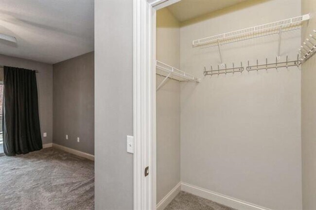 Building Photo - AUGUST 2026!!! Beautiful 2 Bedroom, 2 Bath Condominium in University Heights