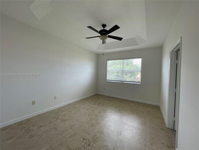 Building Photo - 968 NE 41st Pl