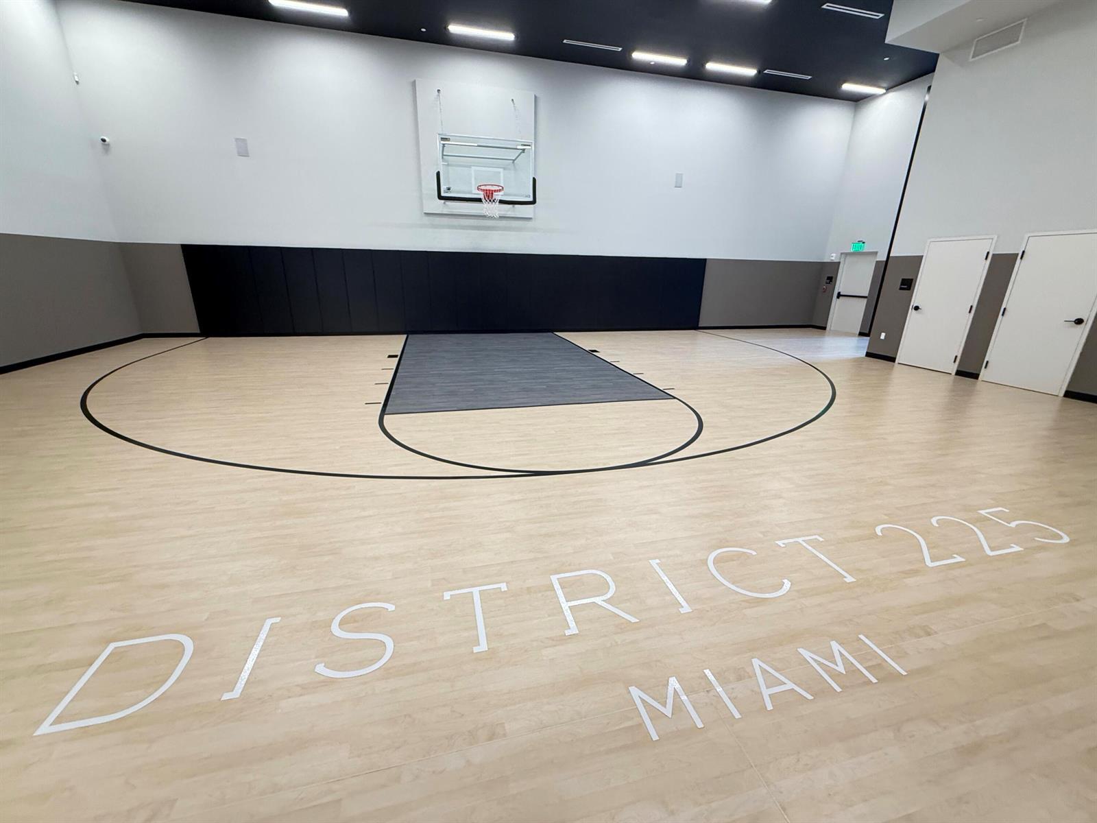 Building Photo - 225 N Miami Ave