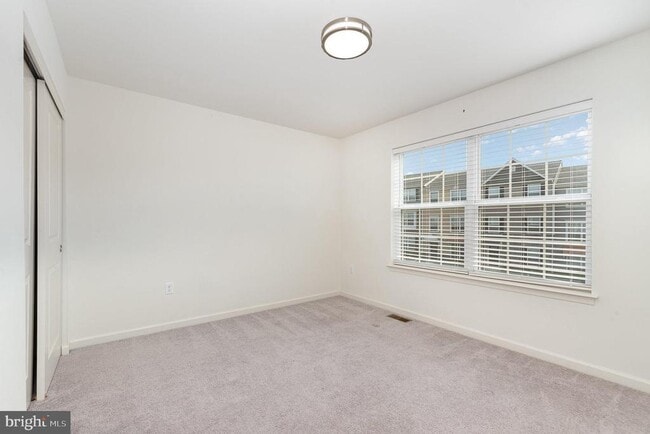 Building Photo - 5105 Laurel Valley Ln