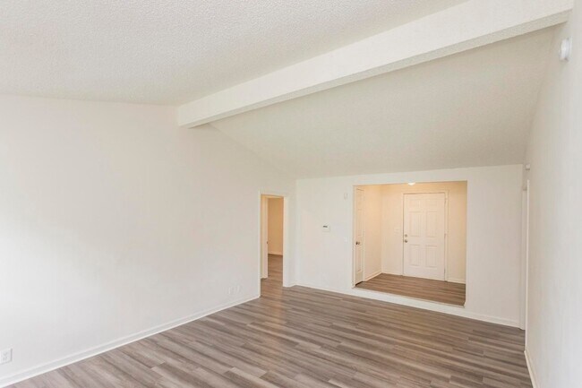 Building Photo - 3104 Kinwood Dr
