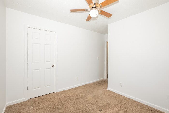 Building Photo - 2205 Oakland Spring Dr