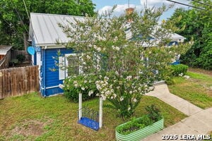 Building Photo - 821 E Quincy St