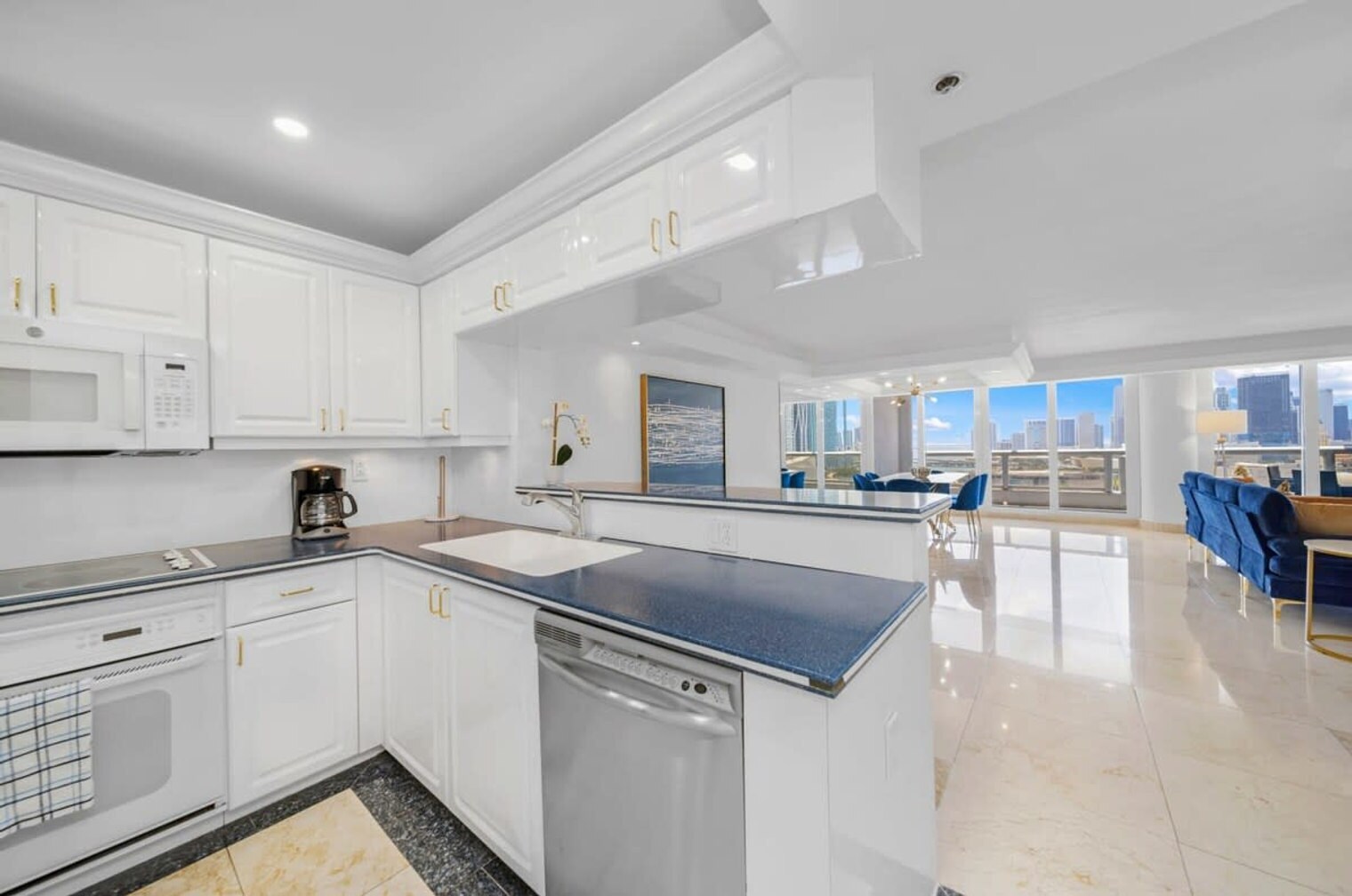 Building Photo - 1717 N Bayshore Dr