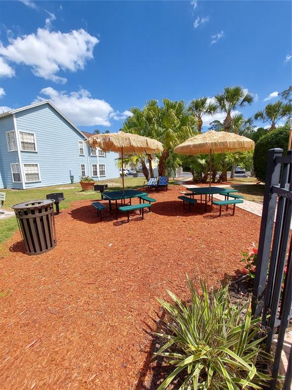 Building Photo - 2027 Royal Bay Blvd