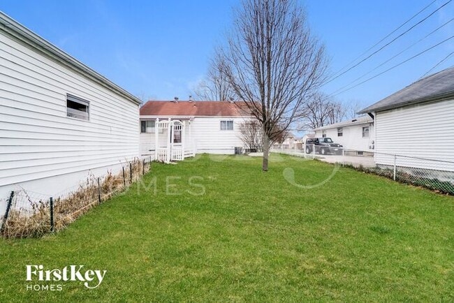 Building Photo - 1061 Harwood Dr