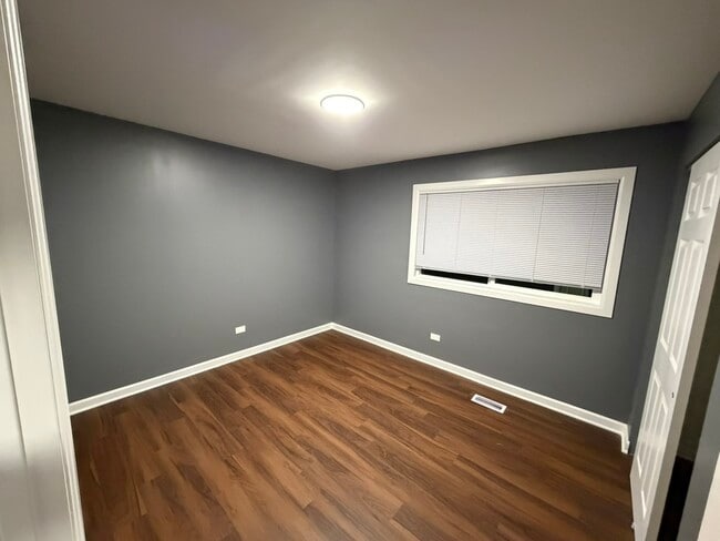 Building Photo - 1100 9th St