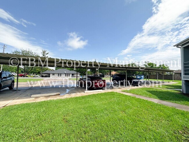 Building Photo - 608A Walter Stephenson - Charming 2 Bedroom, 1 Bathroom Apartment Home in Midlothian, TX!