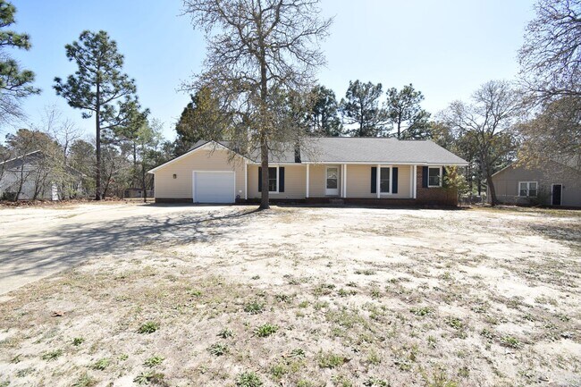 Building Photo - 3 Bedroom and 2 Bath Home (No Pets)