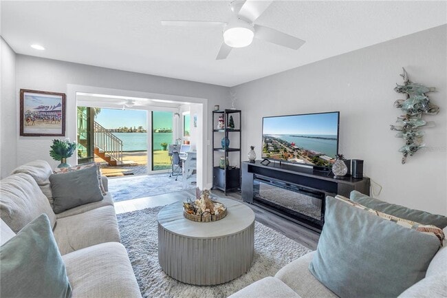 Building Photo - 800 Madonna Blvd