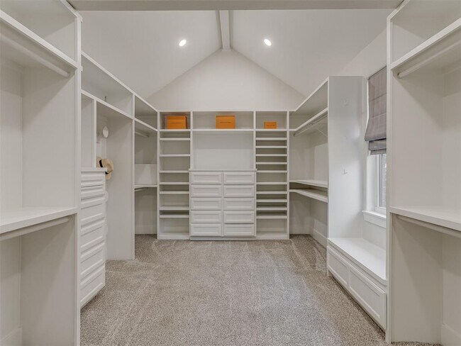 Building Photo - 4300 High Range Ln