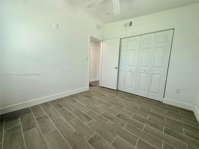 Building Photo - 3460 Normandy Dr