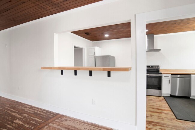 Building Photo - 4117 Barrancas Ave