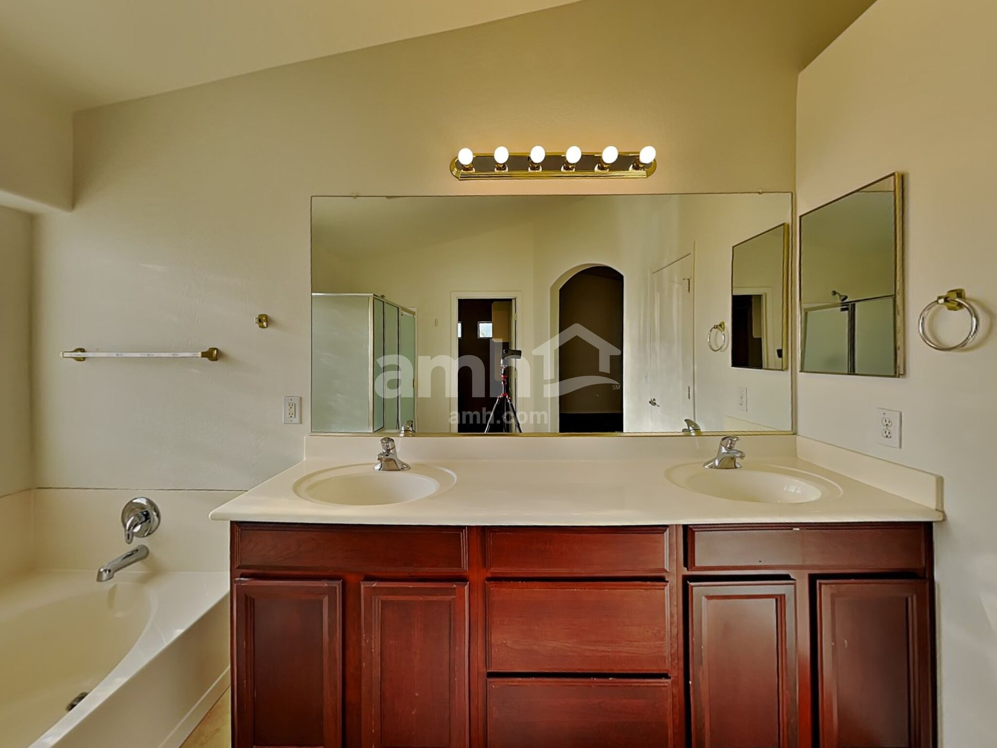 Building Photo - 17781 W Andora St