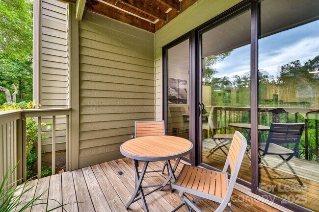 Building Photo - 220 Stoney Fls Lp